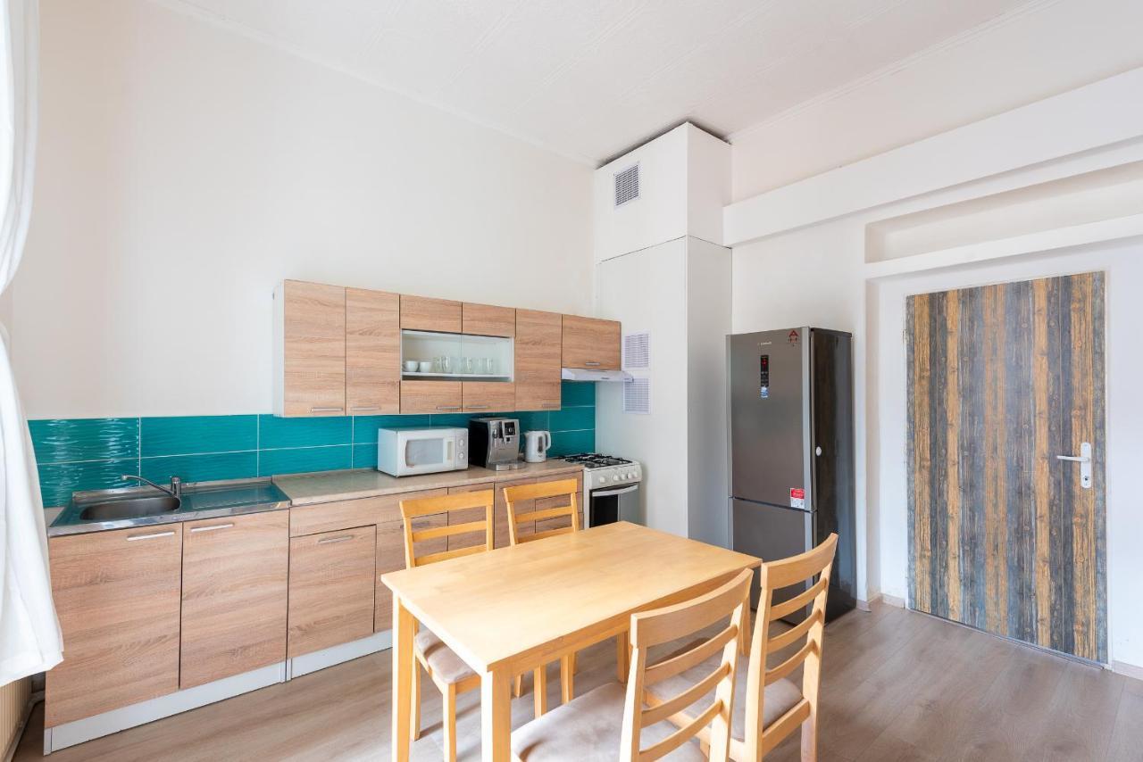 Spacious Apartment Дечин Екстер'єр фото